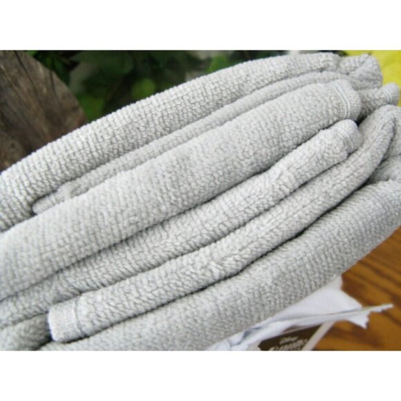 New Disney Minnie Mouse Red, Gray, Black Plush Bathroom Hand Towels Set of 2 - Picture 6 of 7